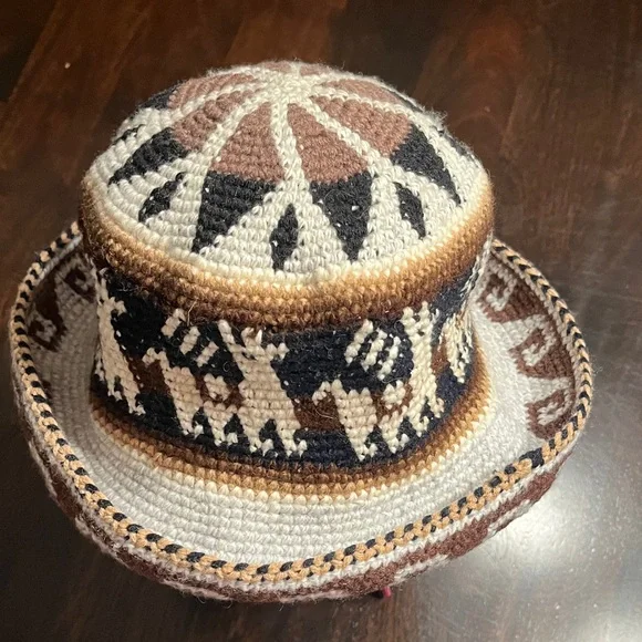 Alpaca Pattern Knit Hat - Picture 6 of 14